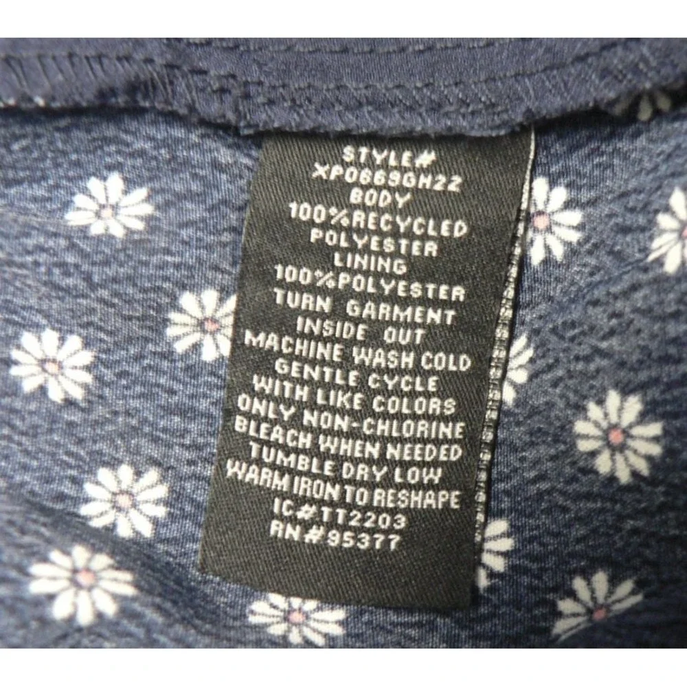 Sanctuary Shelly Daisy Print Pull-On Cropped Wide Vented Leg Pants in Navy 2X